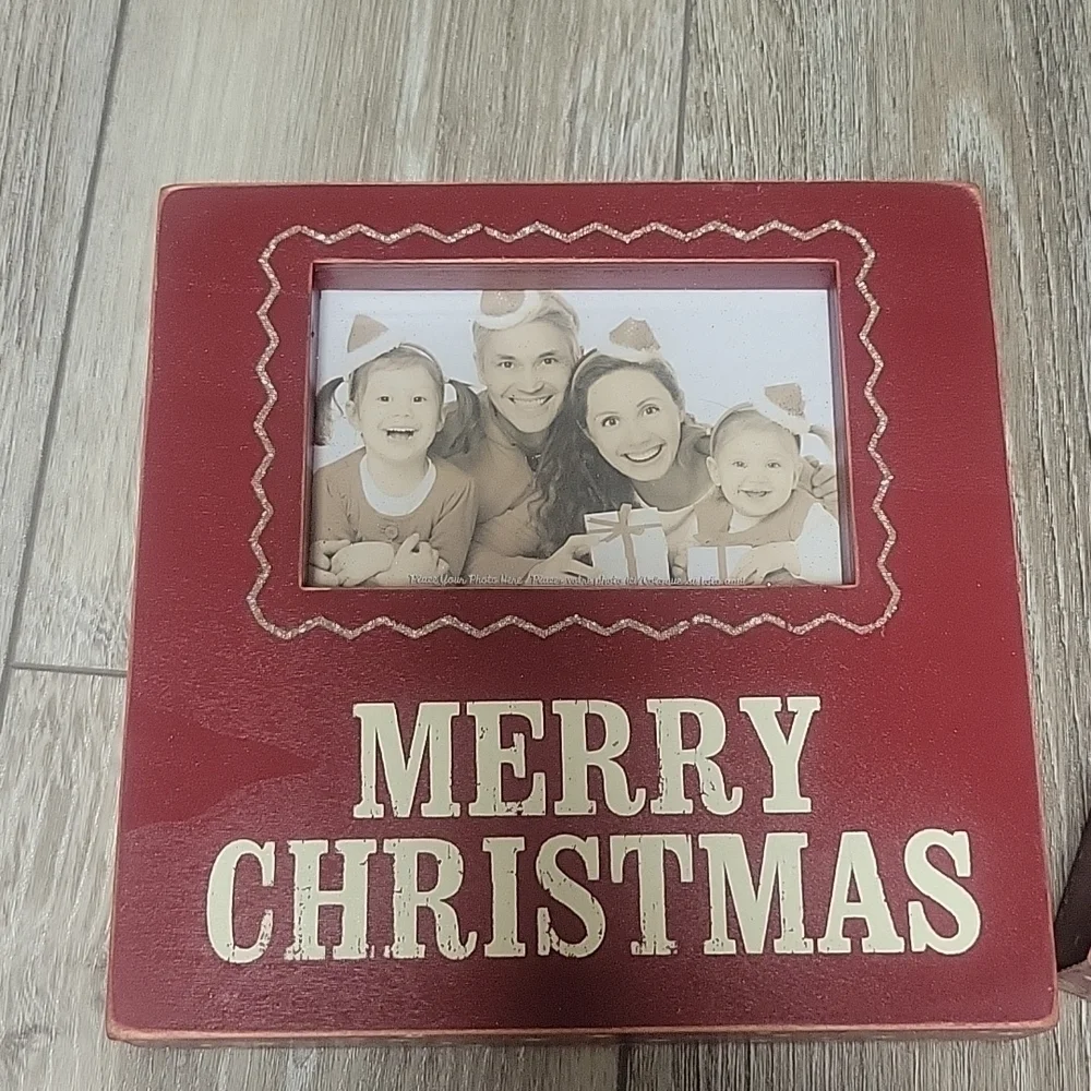 NWOT Two Red Wooden Merry Christmas Frames Gold Glitter